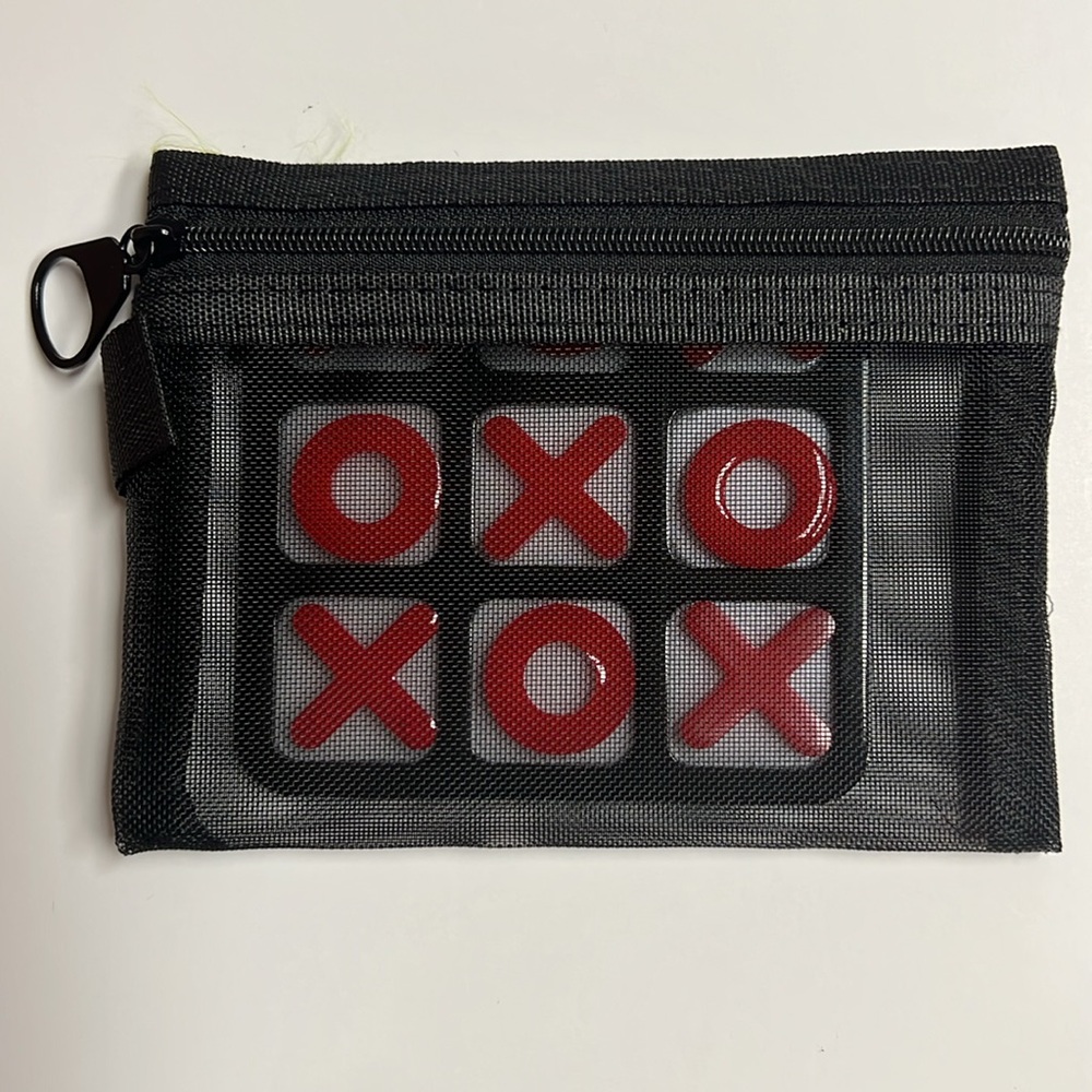 🌈 2 x $15 Red and Black Tic-Tac-Toe Game